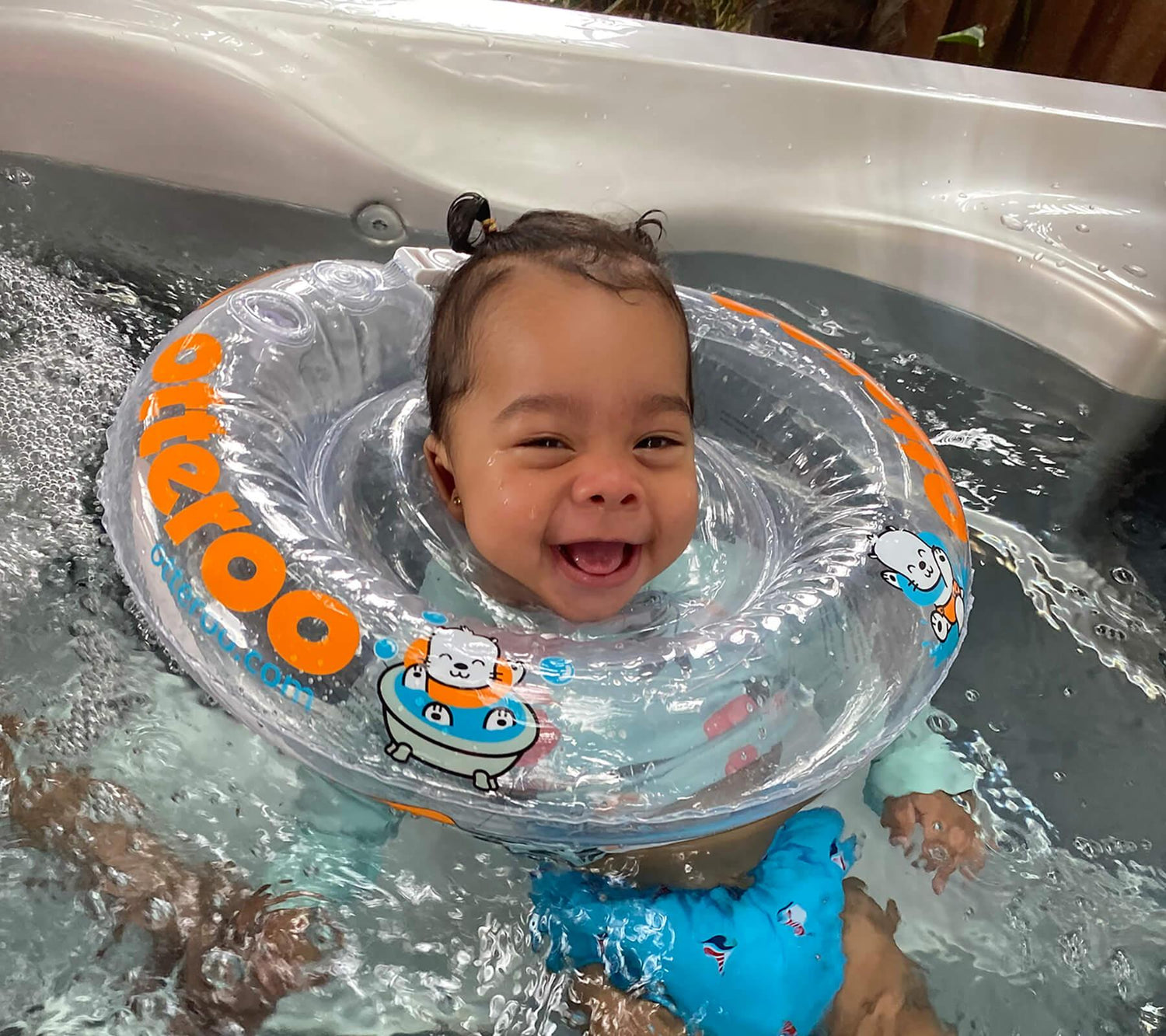 Physical Therapist Uses Otteroo During Premature Baby's Aquatic Therapy Session