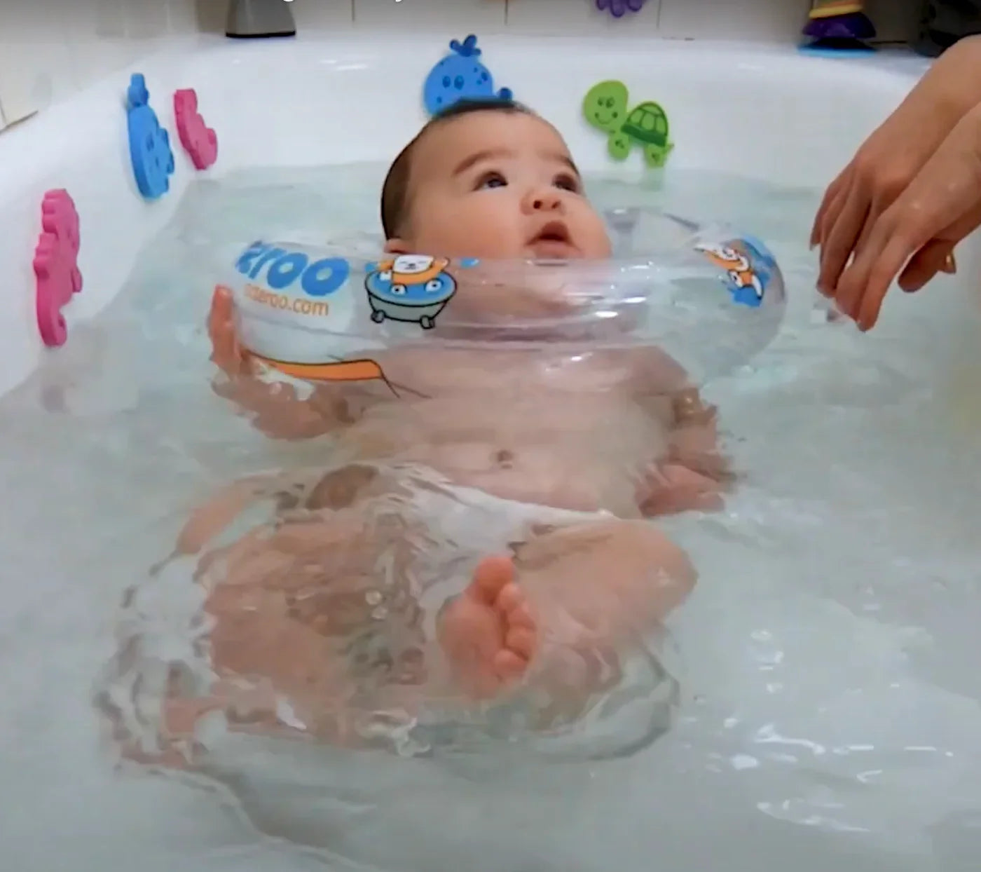 Encourage Baby to Move Around the Tub