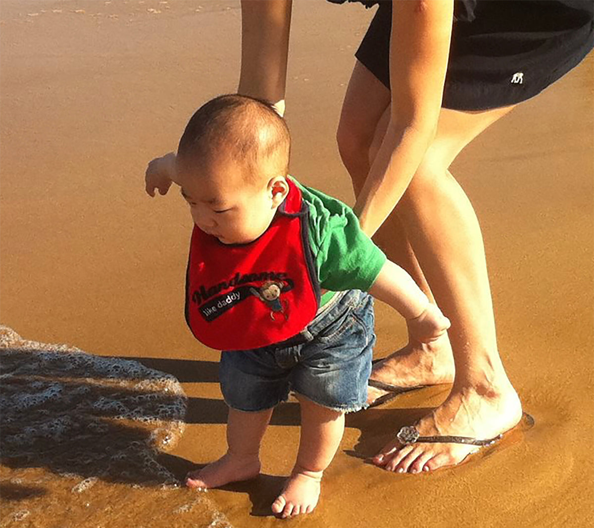 Develop Your Baby's Ability to Walk with Stepping Reflex | Otteroo