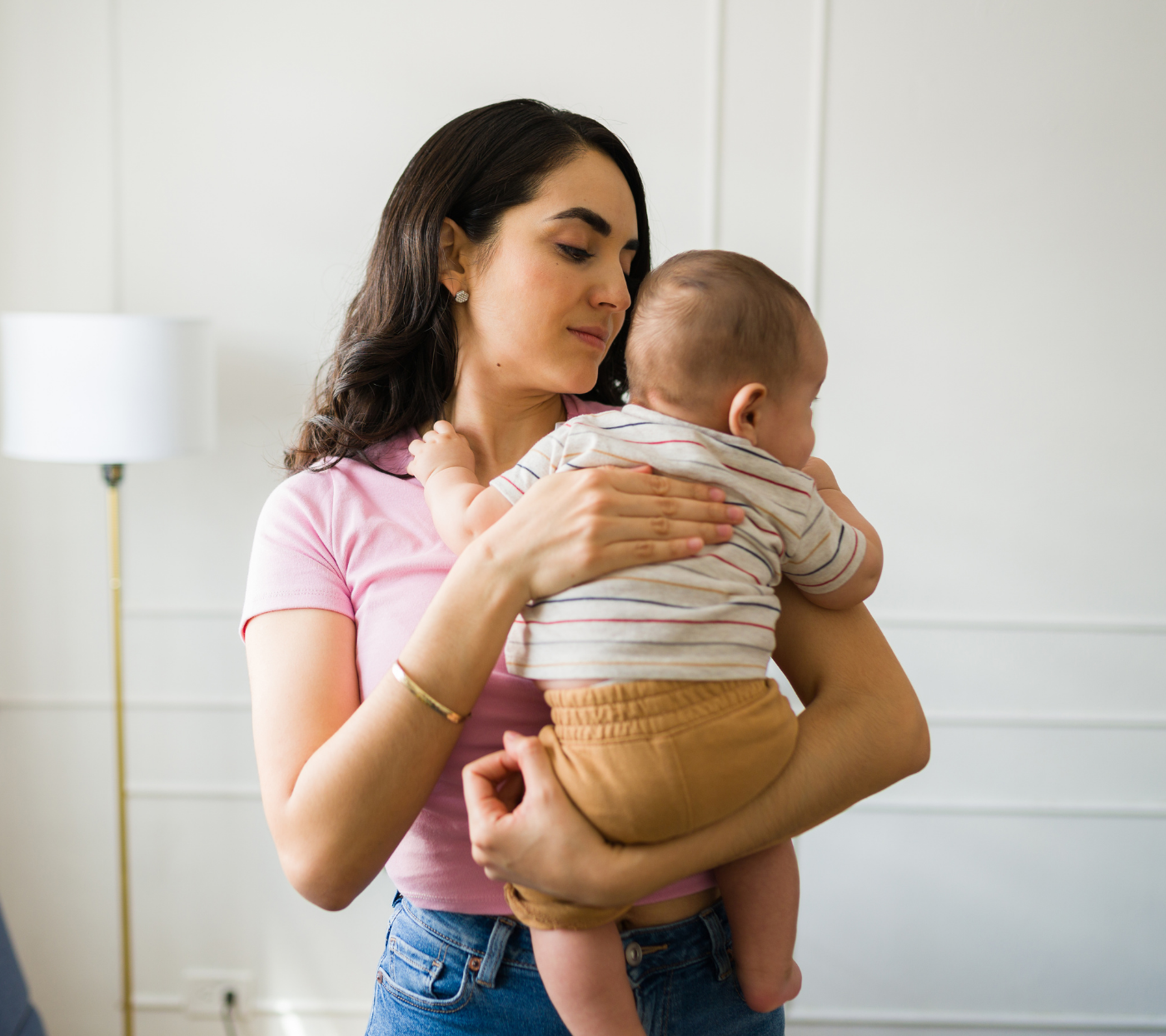 Newborn Reflux & Infant Acid Reflux: Complete Guide to Symptoms, Treatment, and Safe Positioning